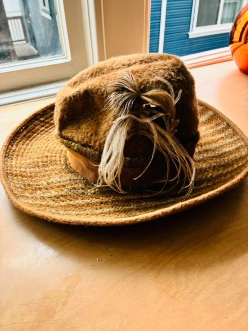 Vintage 1960s Leslie James hat